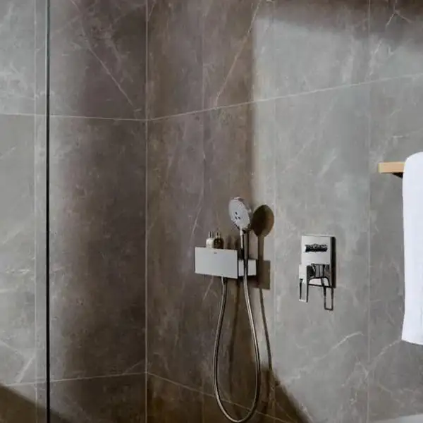 Шланговое під'єднання для душа Hansgrohe Fixfit Porter 300 з власником і поличкою, хром (26456000)