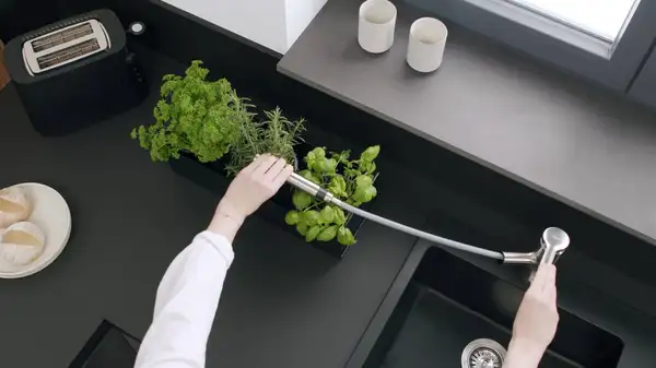 Hansgrohe Zesis M33 Смеситель кухонный, сталь (74803800)