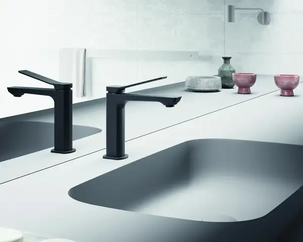 Смеситель для раковины Paffoni Tilt (цвет - чёрный матовый), с донным клапаном (TI075NO)
