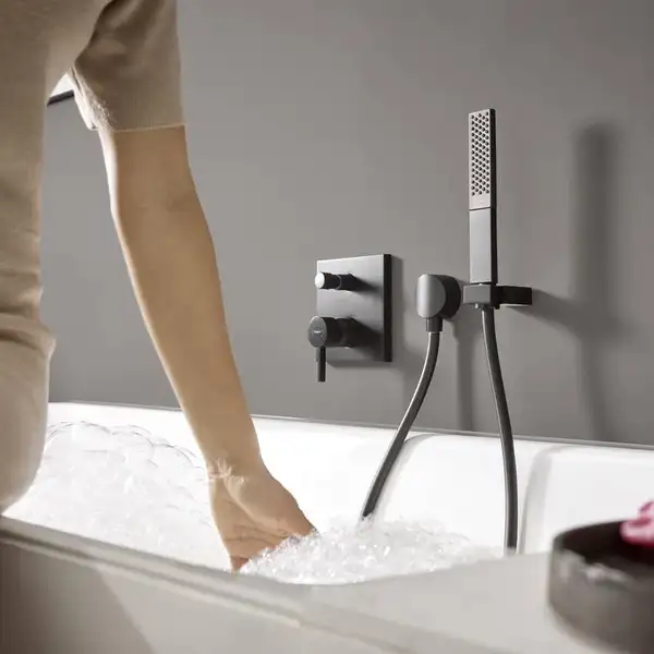 Hansgrohe Finoris Змішувач для ванни/душа, чорний матовий (76415670)