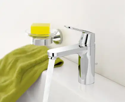 Смеситель для раковины Grohe Eurosmart Cosmopolitan (цвет - хром), с донным клапаном (23325000) фото 3 Aquada.com.ua Смеситель для раковины Grohe Eurosmart Cosmopolitan (цвет - хром), с донным клапаном (23325000) фото 3 Aquada.com.ua