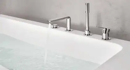 Смеситель однорычажный на борт ванны на 4 отверстия Grohe Lineare (цвет - хром) (19577001) фото 5 Aquada.com.ua