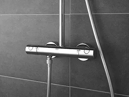 GROHE Душова система з термостатом для настінного монтажу New Tempesta Cosmopolitan 210 (27922001) фото 7 Aquada.com.ua GROHE Душова система з термостатом для настінного монтажу New Tempesta Cosmopolitan 210 (27922001) фото 7 Aquada.com.ua
