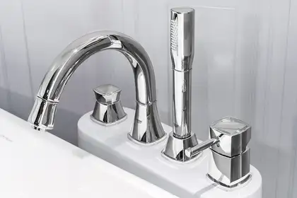 Grohe Grandera Смеситель однорычажный для ванны на 4 отверстия (19936000) фото 3 Aquada.com.ua Grohe Grandera Смеситель однорычажный для ванны на 4 отверстия (19936000) фото 3 Aquada.com.ua