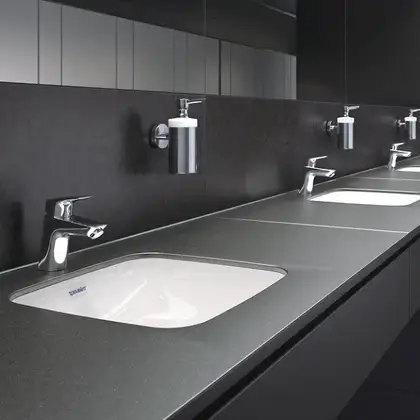 Смеситель для раковины, однорычажный Hansgrohe Logis (цвет - хром) (71071000) фото 2 Aquada.com.ua Смеситель для раковины, однорычажный Hansgrohe Logis (цвет - хром) (71071000) фото 2 Aquada.com.ua