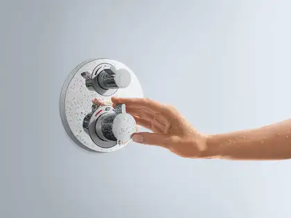 Термостат для душа с запорным вентилем Hansgrohe Ecostat S (цвет - хром) (15757000) фото 2 Aquada.com.ua Термостат для душа с запорным вентилем Hansgrohe Ecostat S (цвет - хром) (15757000) фото 2 Aquada.com.ua
