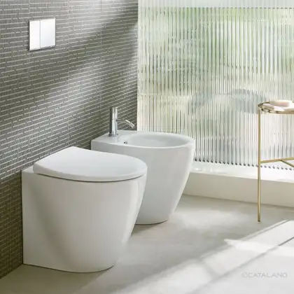 Унитаз напольный NewFlush (безободковый) Catalano Italy с сиденьем Soft Close, белый матовый (1VP52RITBM+5ITSTFBM) фото 2 Aquada.com.ua Унитаз напольный NewFlush (безободковый) Catalano Italy с сиденьем Soft Close, белый матовый (1VP52RITBM+5ITSTFBM) фото 2 Aquada.com.ua