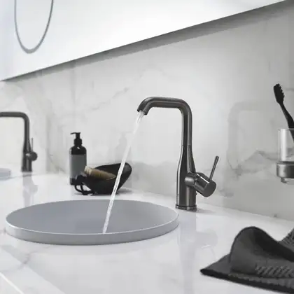 Змішувач для раковини L-розміру Grohe Essence New (32628AL1)