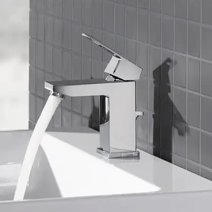 Змішувач для умивальника з дон. клапаном Grohe Eurocube (23127000) Змішувач для умивальника з дон. клапаном Grohe Eurocube (23127000)
