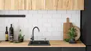 Гранитная кухонная мойка REA WEST BLACK METALIC (ZLE-00121)