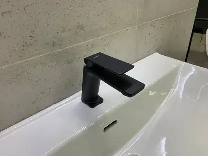 Смеситель для раковины (умывальника) Corsan TRINO BLACK MATT черный низкий (CMB7111BL) Смеситель для раковины (умывальника) Corsan TRINO BLACK MATT черный низкий (CMB7111BL)