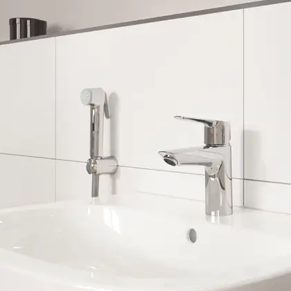 Grohe Eurosmart S-Size Смеситель для умывальника с гигиен. душем, хром (23123003)