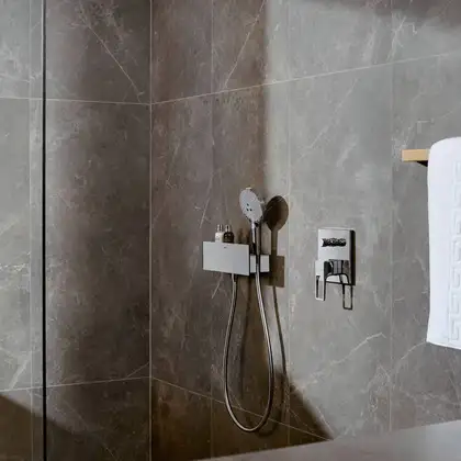 Шланговое під'єднання для душа Hansgrohe Fixfit Porter 300 з власником і поличкою, хром (26456000) Шланговое під'єднання для душа Hansgrohe Fixfit Porter 300 з власником і поличкою, хром (26456000)