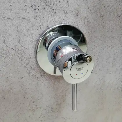 Grohe BauClassic Смеситель для душа, хром (29048000) Grohe BauClassic Смеситель для душа, хром (29048000)