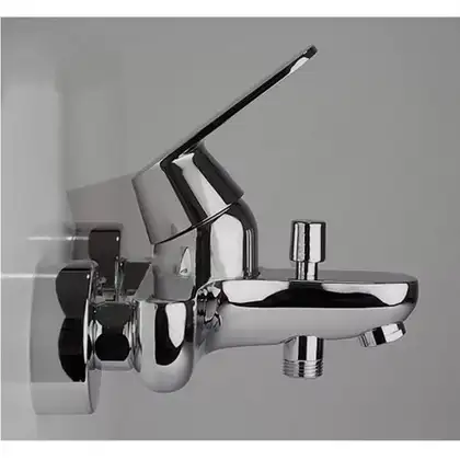 Grohe Eurosmart Cosmopolitan Смеситель для ванны, хром (32831000) Grohe Eurosmart Cosmopolitan Смеситель для ванны, хром (32831000)