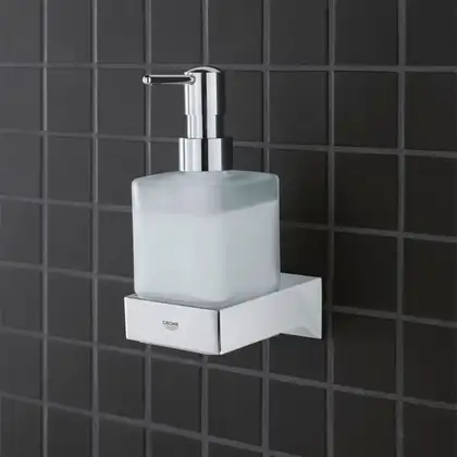 Тримач для аксесуарів Grohe Selection Cube (40865000) Тримач для аксесуарів Grohe Selection Cube (40865000)