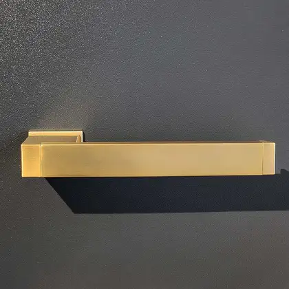 Утримувач туалетного паперу Sonia S-Cube Brushed Gold 157х24х61 мм, золото матове (182138) Утримувач туалетного паперу Sonia S-Cube Brushed Gold 157х24х61 мм, золото матове (182138)