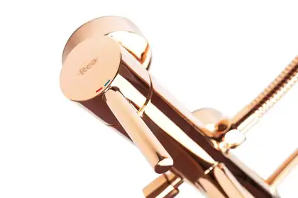 Смеситель для ванны и душа REA LUNGO ROSE GOLD настенный с изливом (REA-B6695) Смеситель для ванны и душа REA LUNGO ROSE GOLD настенный с изливом (REA-B6695)