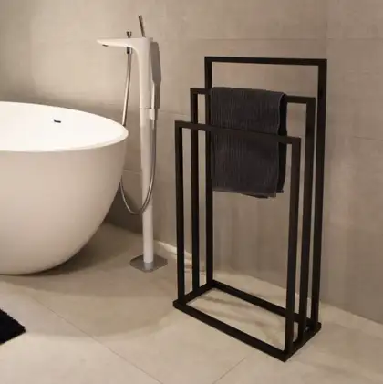 Вешалка для полотенец Yoka LONIA3 BLACK черная (P.LONIA3-BLK) Вешалка для полотенец Yoka LONIA3 BLACK черная (P.LONIA3-BLK)
