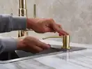 Врізний диспенсер для рідини REA BRUSHED GOLD 250 мл. (BAT-08001)