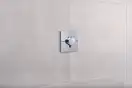 Термостат на 2 потребителя со встроенной защитной комбинацией EN 1717 Hansgrohe ShowerSelect Comfort E (цвет - хром) 15578000