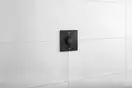 Термостат на 2 потребителя со встроенной защитной комбинацией EN 1717 Hansgrohe ShowerSelect Comfort E (цвет - чёрный матовый) 15578670