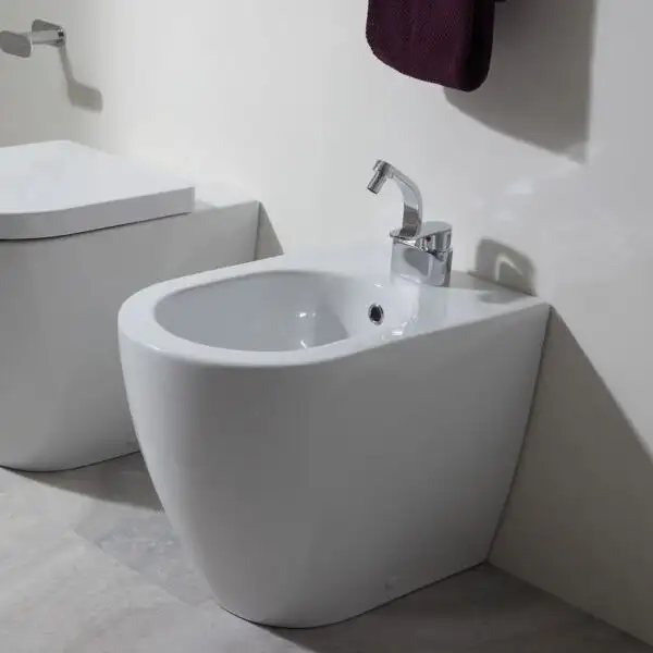Біде підлогове Flaminia Link, чорний глянсовий (LK217) (LK217NER) Біде підлогове Flaminia Link, чорний глянсовий (LK217) (LK217NER)
