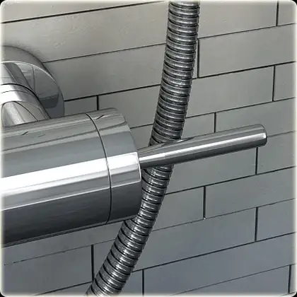 Душевой гарнитур KOHLMAN MAXIMA CHROME с изливом (QW277M) Душевой гарнитур KOHLMAN MAXIMA CHROME с изливом (QW277M)