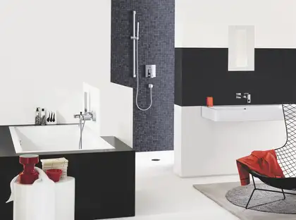 Grohe Eurocube Смеситель для ванны, хром (23140000) Grohe Eurocube Смеситель для ванны, хром (23140000)