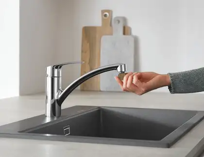 Grohe Eurosmart New Змішувач для кухні, хром (33281003) Grohe Eurosmart New Змішувач для кухні, хром (33281003)