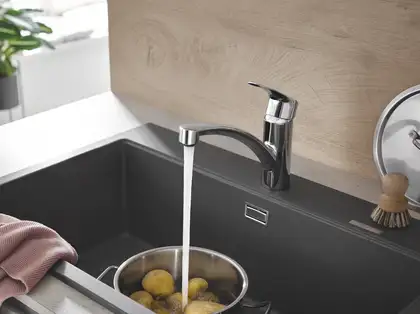 Grohe Eurosmart New Змішувач для кухні, хром (33281003) Grohe Eurosmart New Змішувач для кухні, хром (33281003)