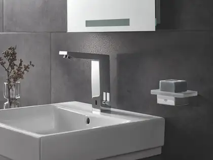Тримач для аксесуарів Grohe Selection Cube (40865000) Тримач для аксесуарів Grohe Selection Cube (40865000)