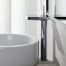 Смеситель для раковины корпус высокий Axor Starck X (10080000) фото 5 Aquada.com.ua