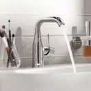 Змішувач для раковини M-розміру Grohe Essence New (23462001)