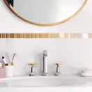 Смеситель для раковины на 3 отверстия Hansgrohe Metropol Classic (цвет - хром/золото), с донным клапаном (31307090) фото 2 Aquada.com.ua