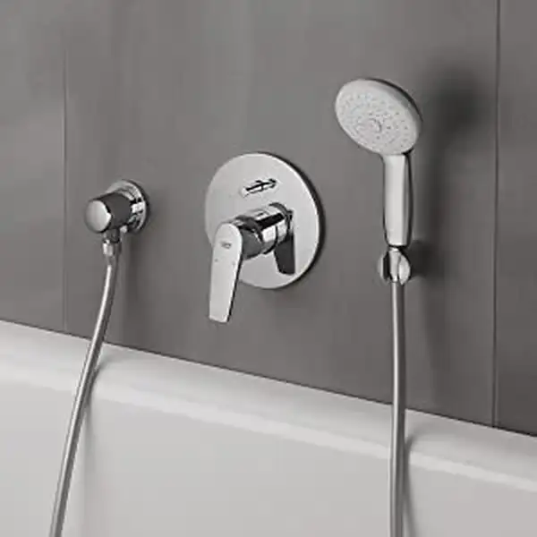 Душовий набір з тримачем, 2 режими струменя Grohe New Tempesta Classic (26164001) Душовий набір з тримачем, 2 режими струменя Grohe New Tempesta Classic (26164001)