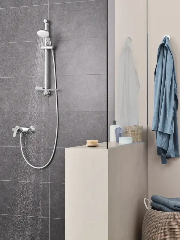Душовий гарнітур зі штангою, 1 режим струменю Grohe New Tempesta Classic (27924001)