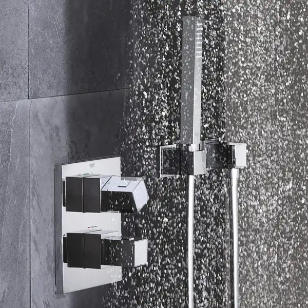 GROHE Душевая система GROHTHERM CUBE (34506000) фото 4 Aquada.com.ua GROHE Душевая система GROHTHERM CUBE (34506000) фото 4 Aquada.com.ua