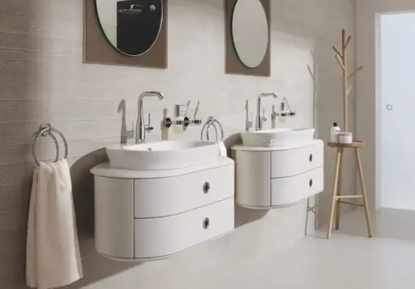Набір аксесуарів 5 в 1 Grohe Essentials New (40344001) Набір аксесуарів 5 в 1 Grohe Essentials New (40344001)