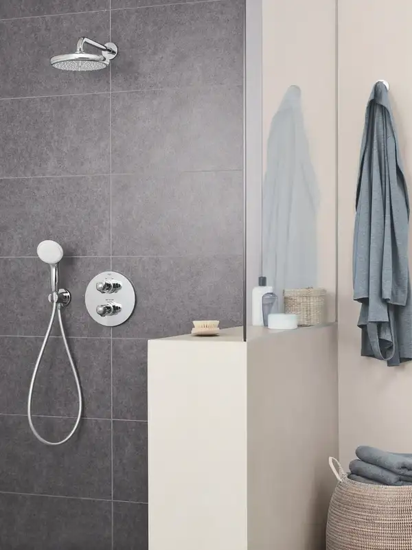 Верхній душ з настінним кронштейном Grohe New Tempesta Classic (26411000) Верхній душ з настінним кронштейном Grohe New Tempesta Classic (26411000)