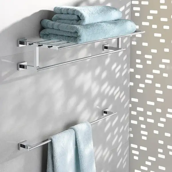 GROHE Полка для рушників з додатковою горизонтальною штангою, 600 мм Essentials Cube  (40512001) фото 3 Aquada.com.ua