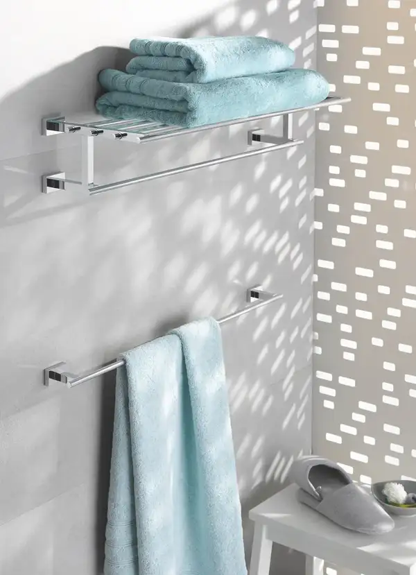 Полиця для рушників у ванну Grohe Essentials Cube New (40512001)