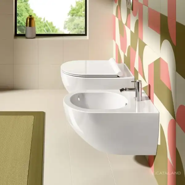Унитаз подвесной NewFlush (безободковый) Catalano Sfera с сидением Soft Close Plus (1VSS50R00+5SCSTP000) фото 2 Aquada.com.ua