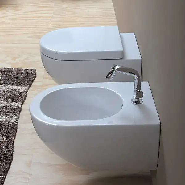 Унитаз с функцией биде Flaminia App Goclean (безободковый), с сиденьем Soft Close (AP118G+ERWCB+QKCW03) фото 3 Aquada.com.ua Унитаз с функцией биде Flaminia App Goclean (безободковый), с сиденьем Soft Close (AP118G+ERWCB+QKCW03) фото 3 Aquada.com.ua