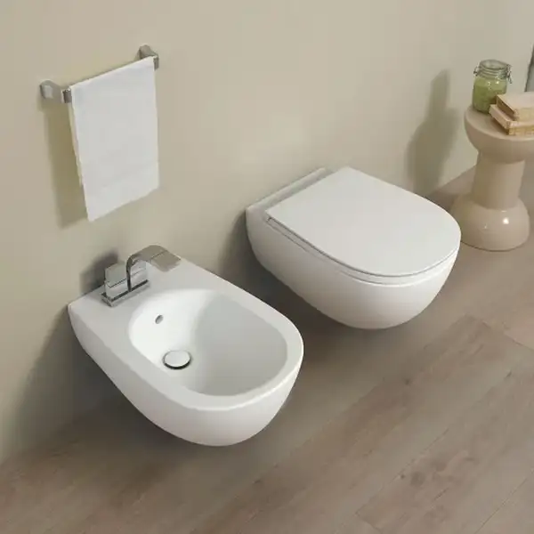 Подвесной унитаз Flaminia IO белый с крышкой SoftClose Slim белый матт (IO118G + IOCW07BM) фото 1 Aquada.com.ua