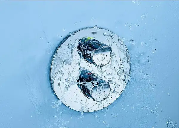 Термостат для ванны Grohe Grohtherm 2000 (цвет - хром) (19355001) фото 2 Aquada.com.ua Термостат для ванны Grohe Grohtherm 2000 (цвет - хром) (19355001) фото 2 Aquada.com.ua