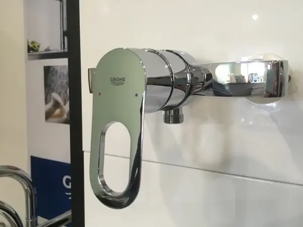 GROHE Смеситель для душа, однорычажный BauLoop (23340000) фото 3 Aquada.com.ua GROHE Смеситель для душа, однорычажный BauLoop (23340000) фото 3 Aquada.com.ua