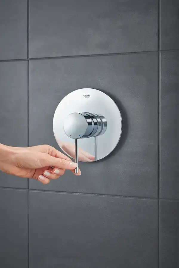 Змішувач прихованого монтажу для 1 споживача Grohe Essence New (24057001) Змішувач прихованого монтажу для 1 споживача Grohe Essence New (24057001)