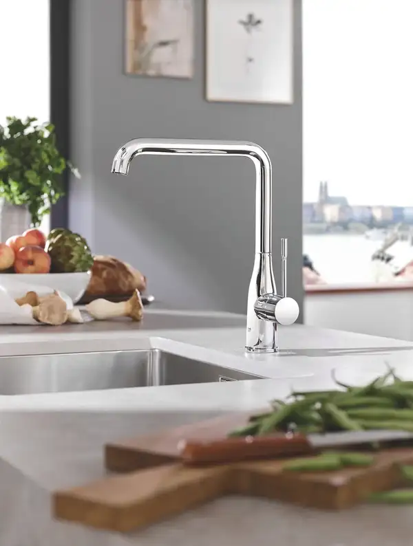 Grohe Essence New Смеситель для кухни, хром (30269000) Grohe Essence New Смеситель для кухни, хром (30269000)
