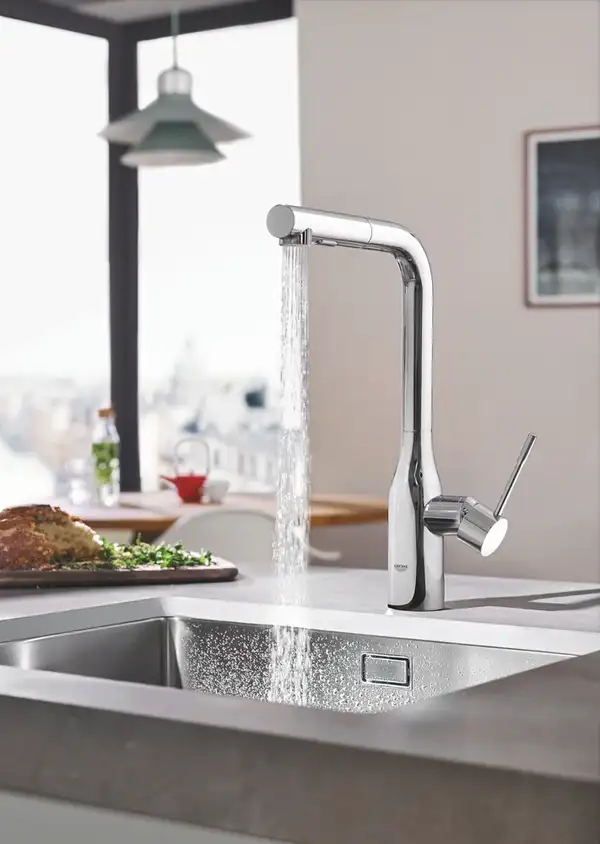 Grohe Essence New Смеситель кухонный, хром (30270000) Grohe Essence New Смеситель кухонный, хром (30270000)